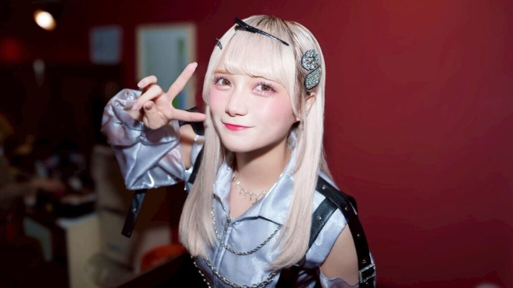 宮野静ピース